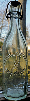 QUANDT BREWING COMPANY EMBOSSED BEER BOTTLE
