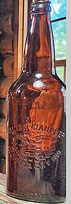 THE WALTER - RAUPFER BREWING COMPANY EMBOSSED BEER BOTTLE