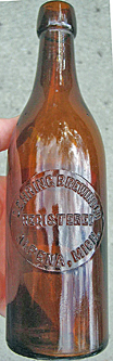 DEHRING BREWING COMPANY EMBOSSED BEER BOTTLE