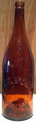 THE WAHL BREWING COMPANY EMBOSSED BEER BOTTLE