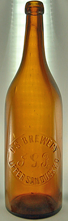 U. S. BREWERY EMBOSSED BEER BOTTLE