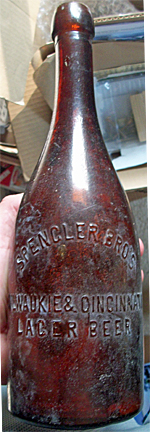 SPENGLER BROTHERS MILWAUKIE & CINCINNATI LAGER BEER EMBOSSED BEER BOTTLE