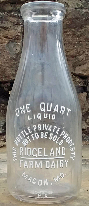 RIDGELAND FARM DAIRY MACON MISSOURI MILK BOTTLE