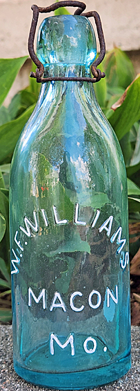 W. F. WILLIAMS MACON MISSOURI MINERAL WATER BOTTLE