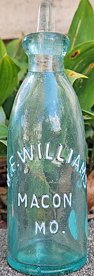 W. F. WILLIAMS MACON MISSOURI MINERAL WATER BOTTLE